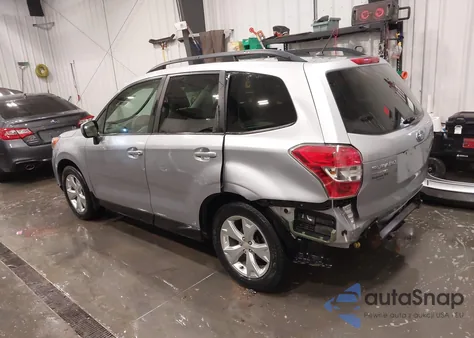 2015 Subaru Forester 2.5I Premium z USA, uszkodzony, nr VIN JF2SJAFC1FH404630